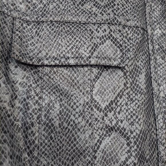 FU DA Women's Silver Gray Jacket Medium Snake Skin Full Zip Vegan Leather - Picture 2 of 11